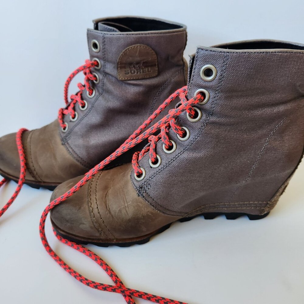 Sorel Joan Of Arctic Wedge Boots Lace Up Fall Winter Cabincore Cute Outdoor 9.5 - Picture 4 of 12